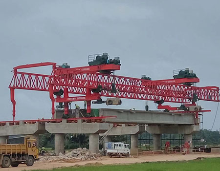 輪胎式架橋機